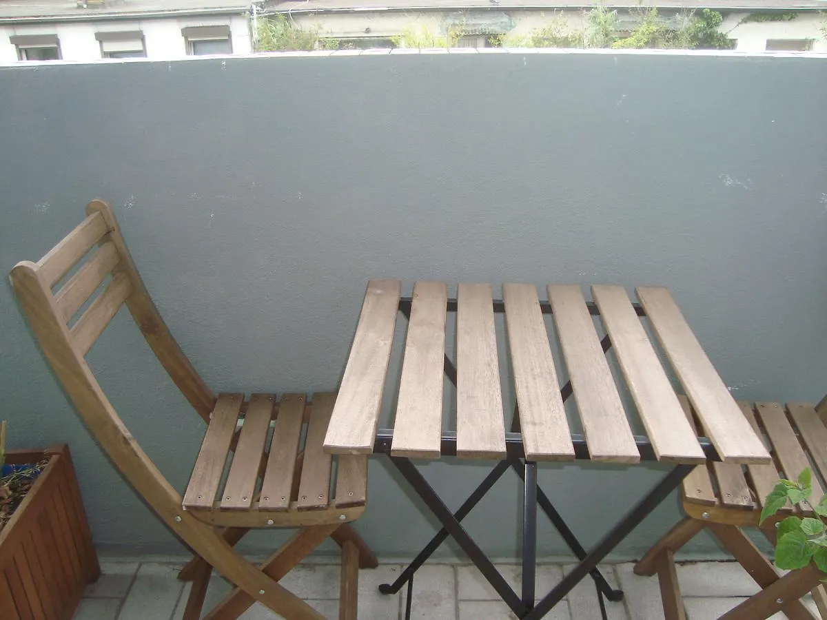 Bermuda Triangle B&B Cologne Germany