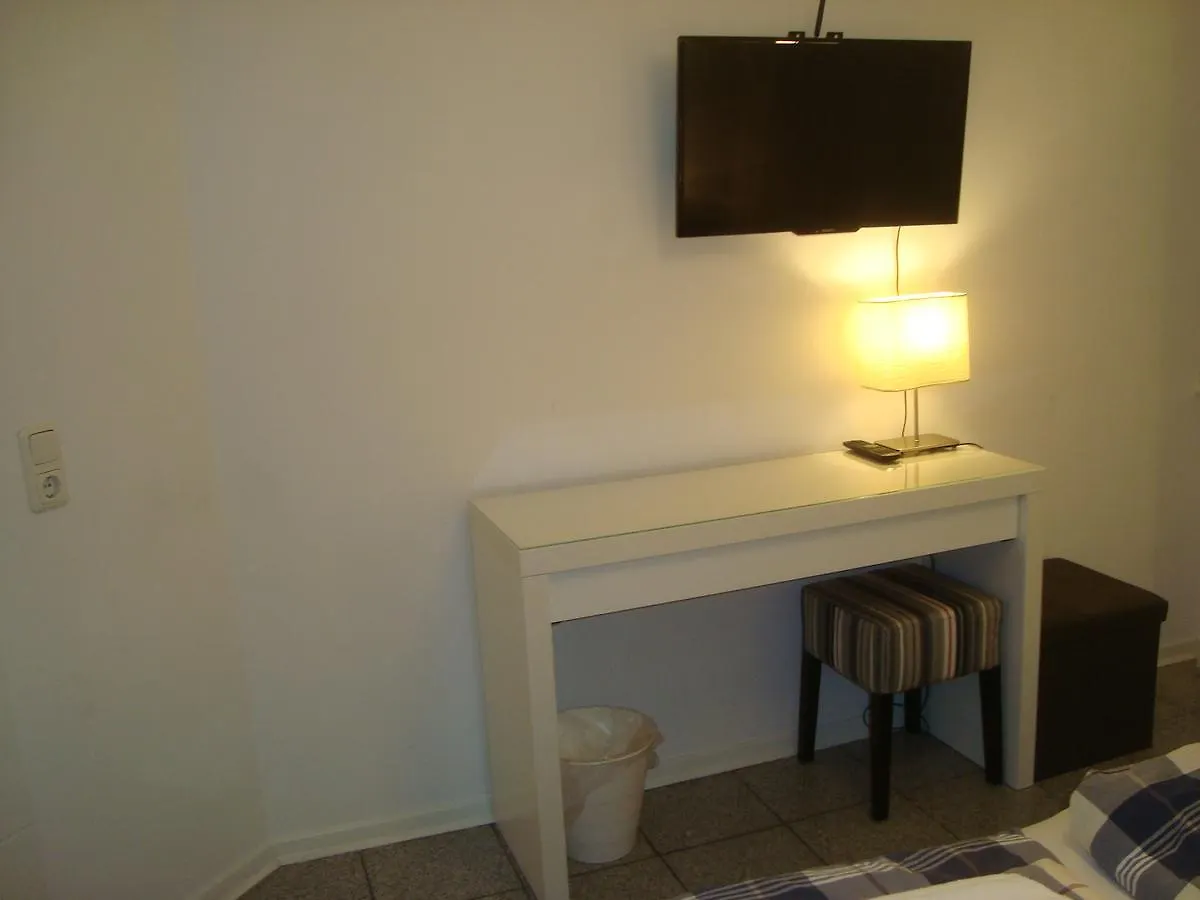 *** Bed & Breakfast Bermuda Triangle B&B Cologne Germany